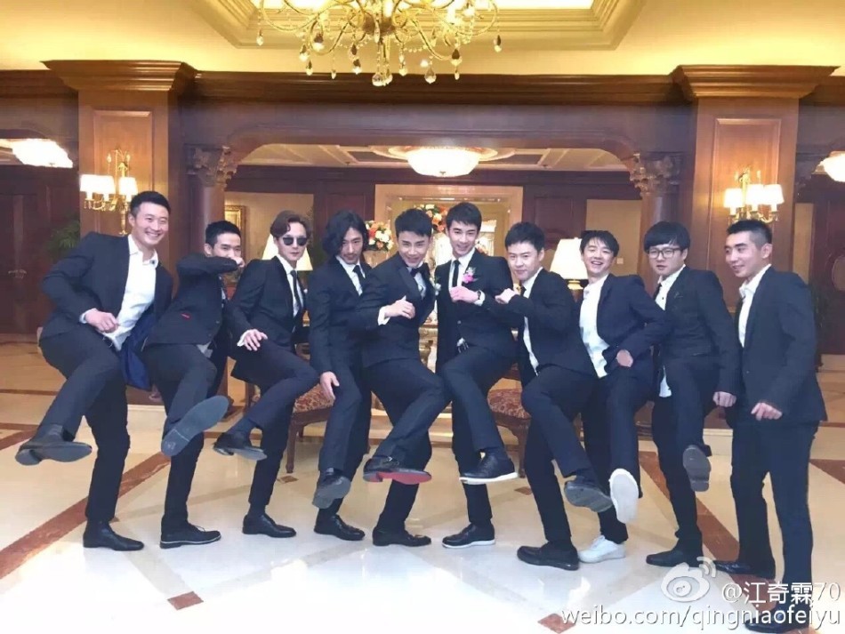 组图: 李茂弦子 婚礼伴娘斗艳 蒋梦婕江铠同露腿