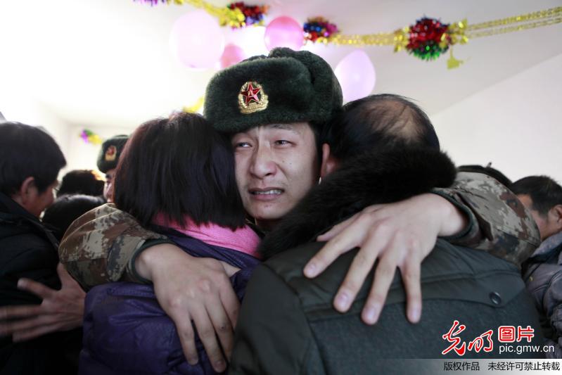 黑河官兵在边关哨位上度过15个春节