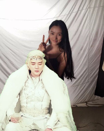 冯绍峰发剧照求PS未回应恋情 网友搞笑回复(3