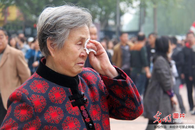 山西侯马万人送别交警周班长