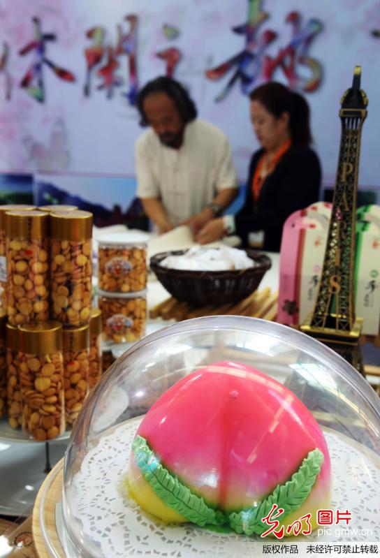 北京平谷非遗缸炉亮相旅博会(1)