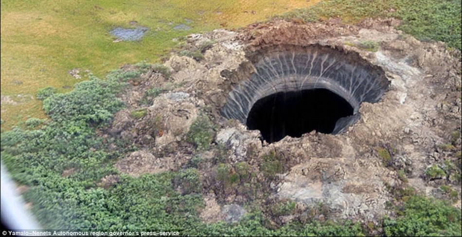 西伯利亚巨大坑洞成因之谜:气候变化致甲烷释