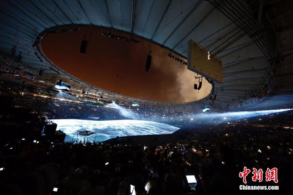 2016里约奥运会开幕式举行 舞台表演绚丽夺目