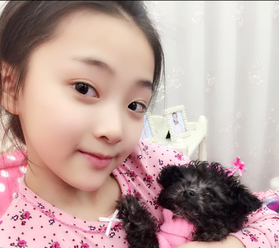 小白娘子陶奕希私照曝光 小小年纪貌美气质佳