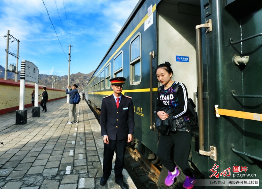 清明假期北京铁路加开途停十渡﹑野三坡﹑百里