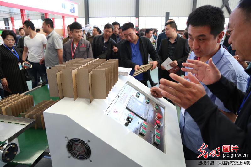 河北东光:以会展促进企业外贸出口 河北东光:以会展促进企业外贸出口