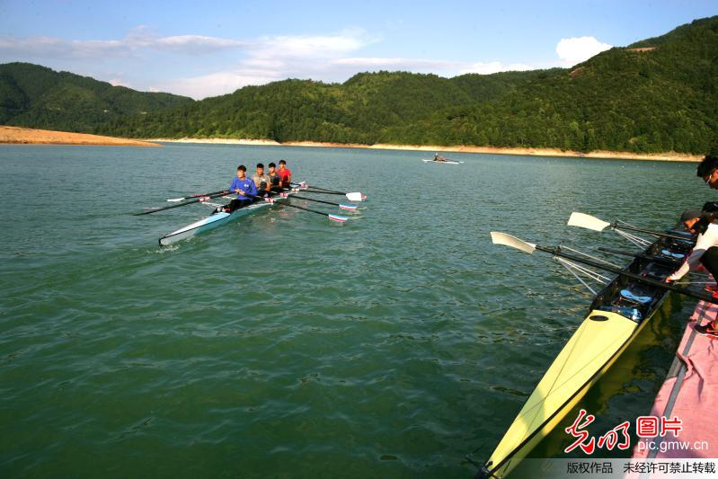 备战亚洲赛艇锦标赛