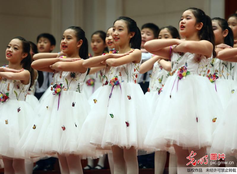 京津青少年共唱中国梦