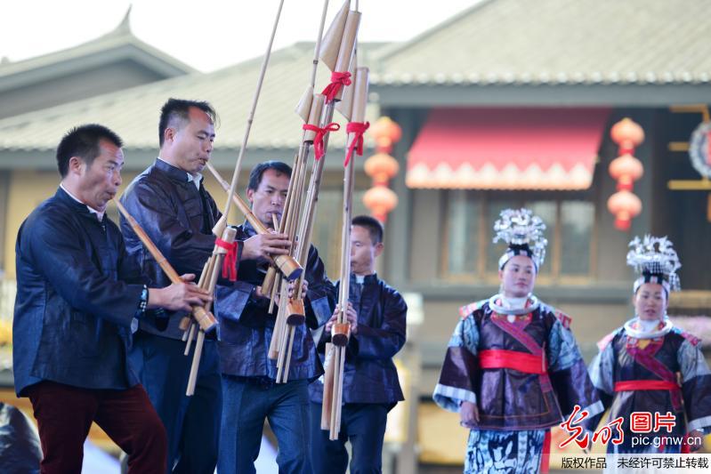 贵州丹寨:赛芦笙 展非遗