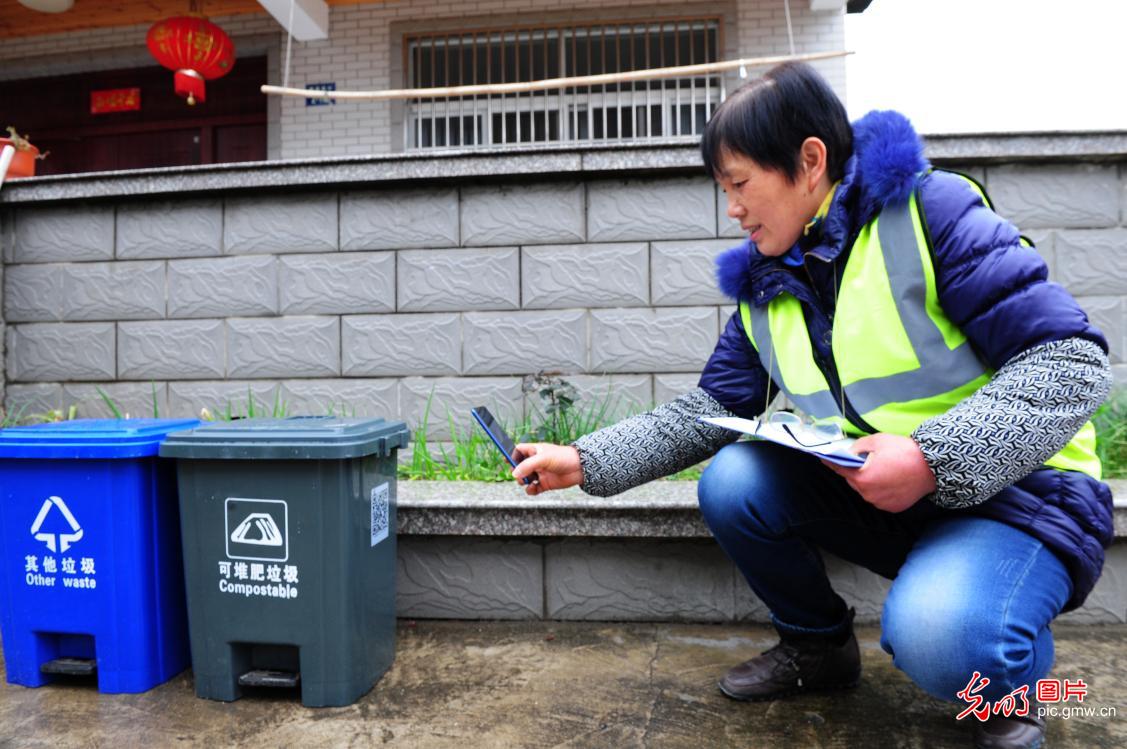 江苏太仓:农村社区垃圾置换屋启用