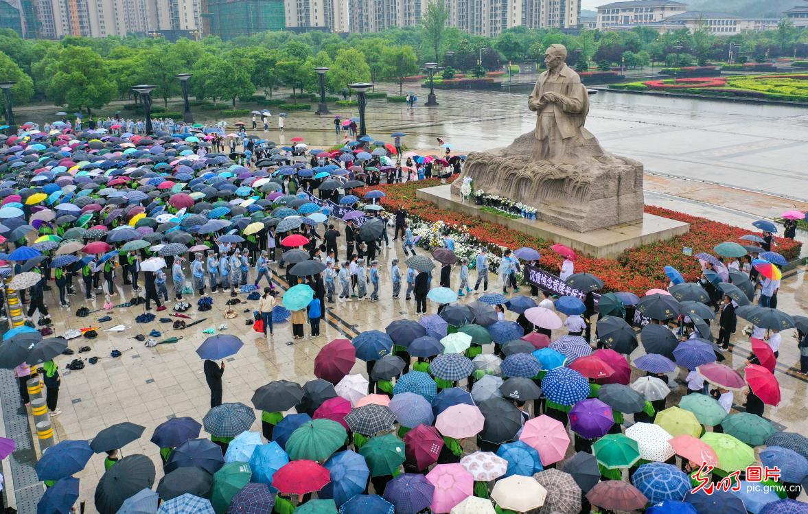 【光明图刊】追怀"杂交水稻之父"袁隆平