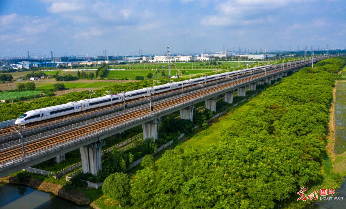 京沪高铁开通运营十周年