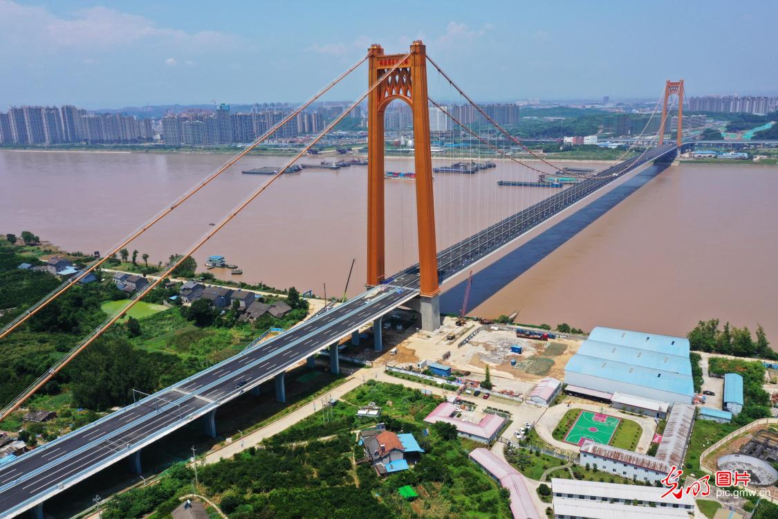 该桥主跨1160米,是长江宜昌段建成的第九座长江大桥.
