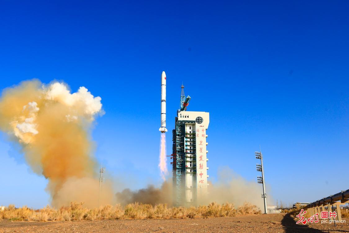 中国遥感三十二号02组卫星发射成功