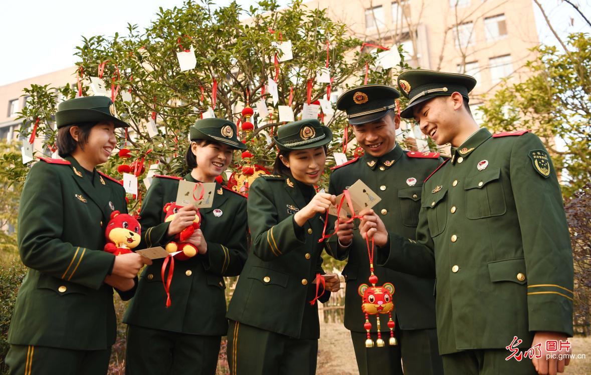 2022年1月18日,武警安徽总队合肥支队执勤四中队开展"许下新年愿望