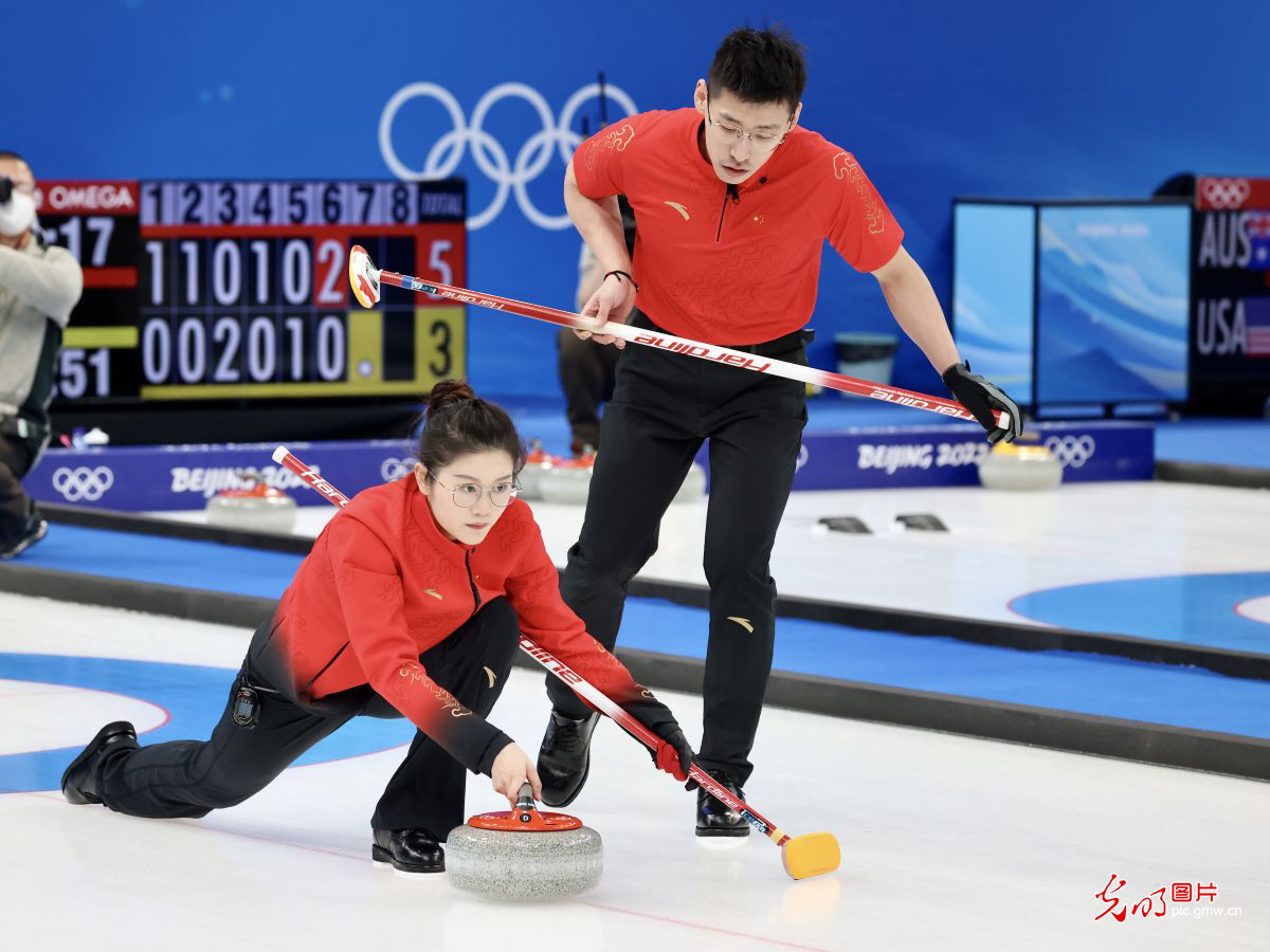 北京冬奥会冰壶开赛中国混双队取得开门红