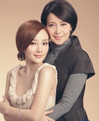 女星的妈妈们有多美? 刘亦菲一家子简直美炸了!