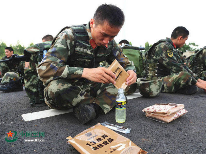 这是中国武警部队的野战食品菜谱