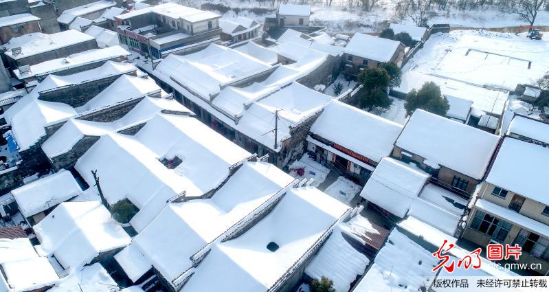 安徽庐江 雪映千年古村落景美如雪乡