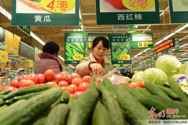 郑州：春节储备菜投放市场