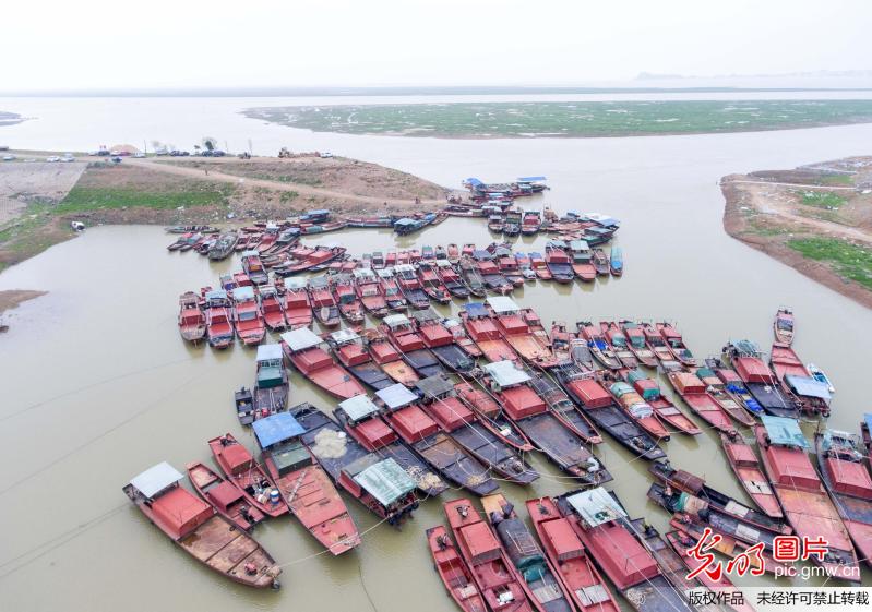 江西鄱阳湖进入三个月的春季禁渔期