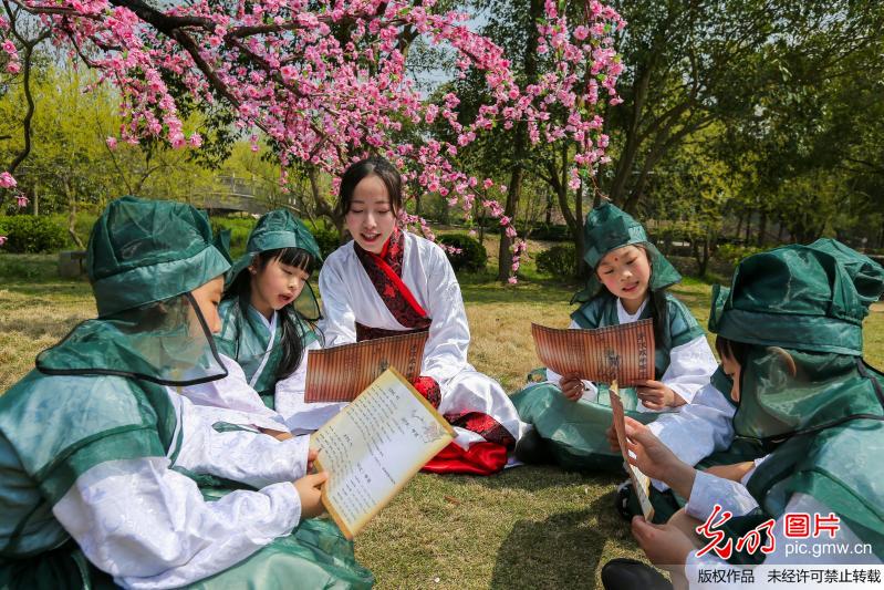 千名萌娃同学国学 传统文化从娃娃抓起