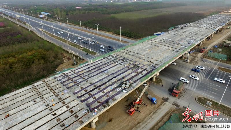 河南许昌：107国道跨311国道立交桥主体完工