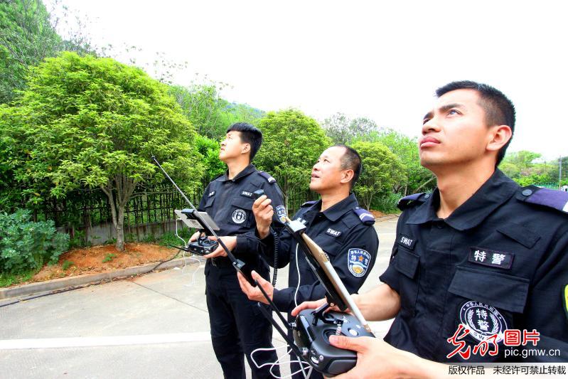 浙江台州：无人机空中巡逻防林区火灾