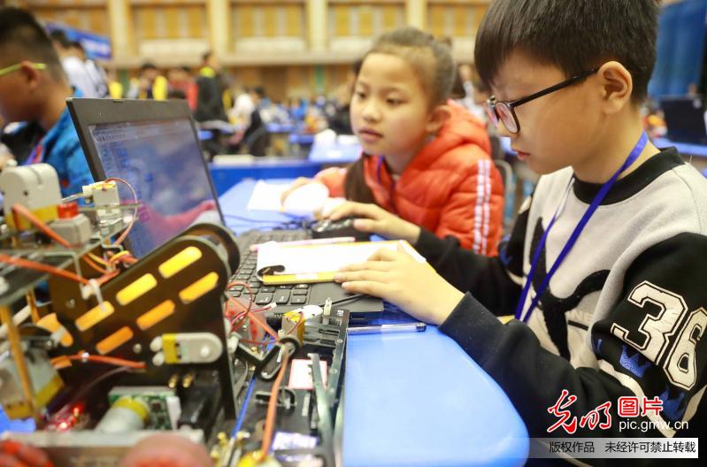 2018年河北省青少年机器人竞赛开赛