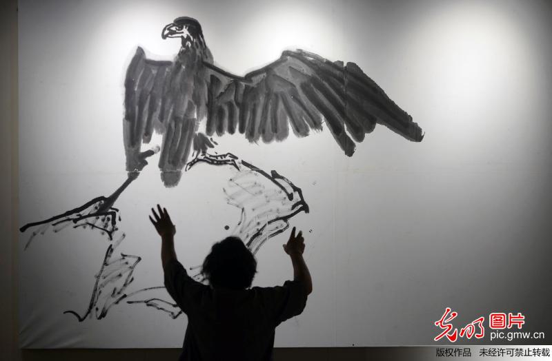 杭州举办首届国际水墨艺术博览会