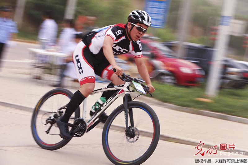 “陕州地坑院杯”全国山地自行车邀请赛在三门峡举行