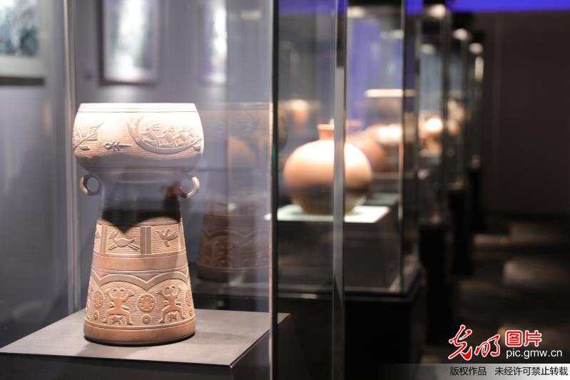 第一届钦州坭兴陶文化艺术节新闻发布会在京举行 第一届钦州坭兴陶文化艺术节新闻发布会在京举行