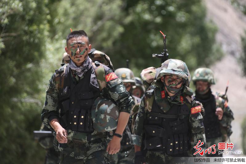 武警西藏总队开展极限竞赛训练