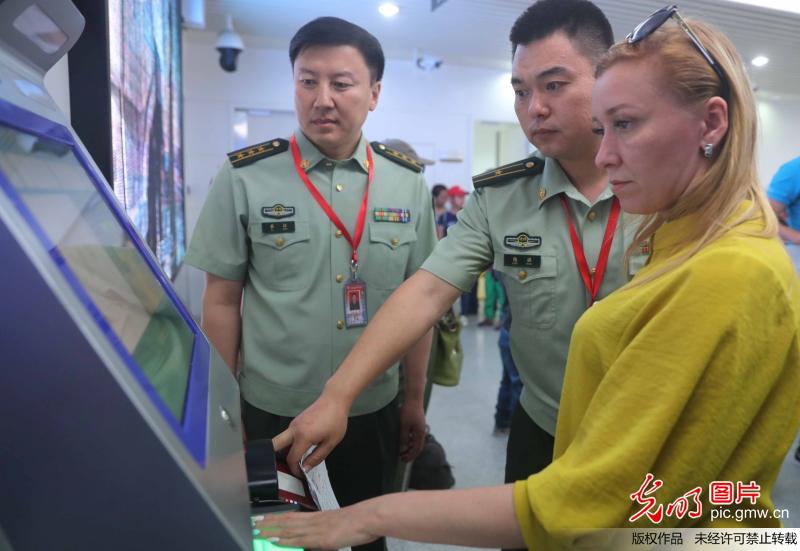 2018年首架俄罗斯旅游包机飞抵北戴河