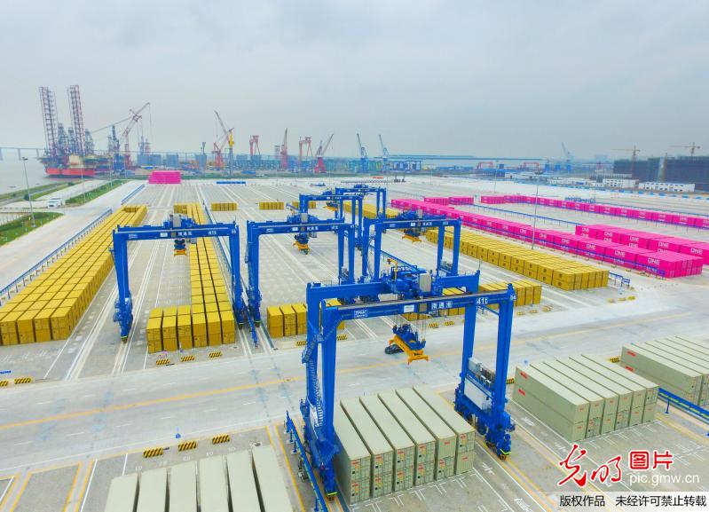 江苏南通通海集装箱港区开港