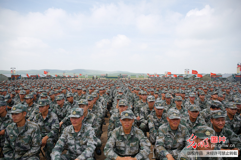 惠军工程慰问陆军某合成旅