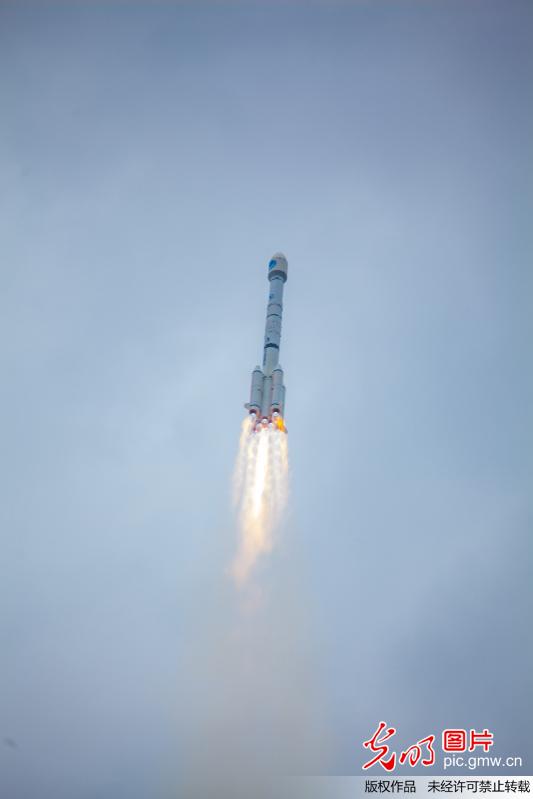 中国成功发射第三十三、三十四颗北斗导航卫星