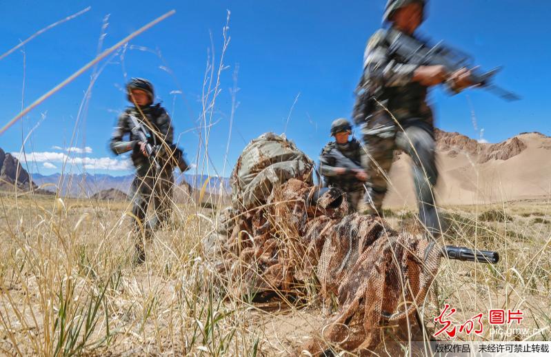 西藏阿里：海拔五千米高原练精兵