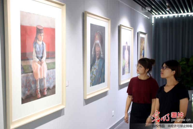 第五届中国大学生粉画作品展在苏州开展