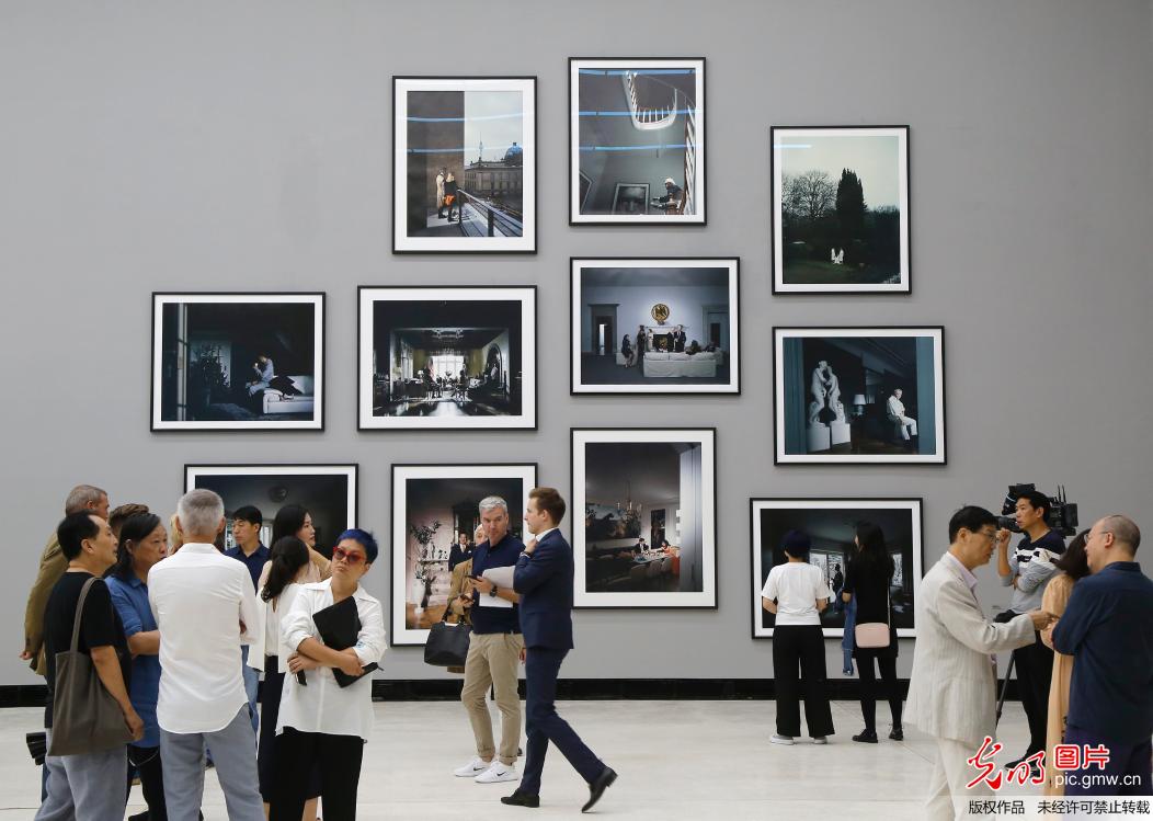 德国摄影艺术家安德里亚斯·穆埃首次在中国举办个展