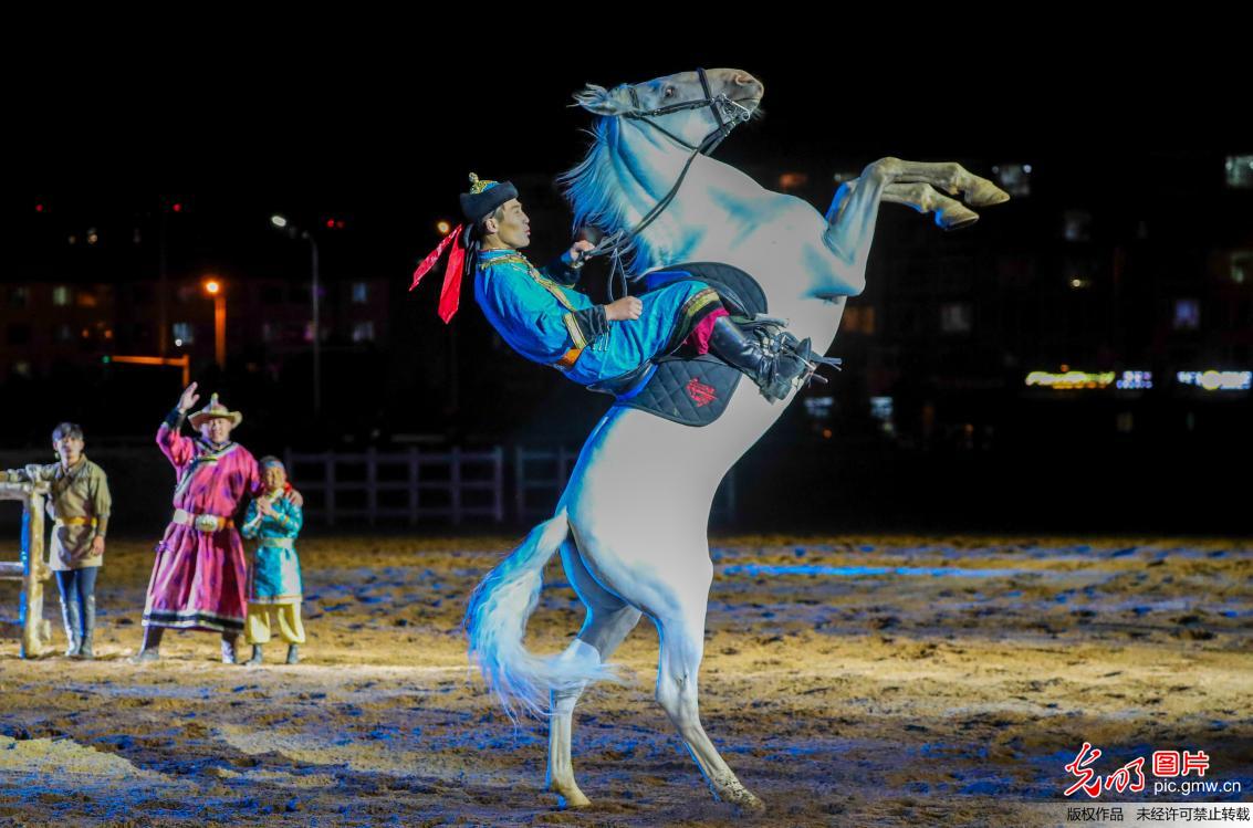 第五届内蒙古国际马术节开幕