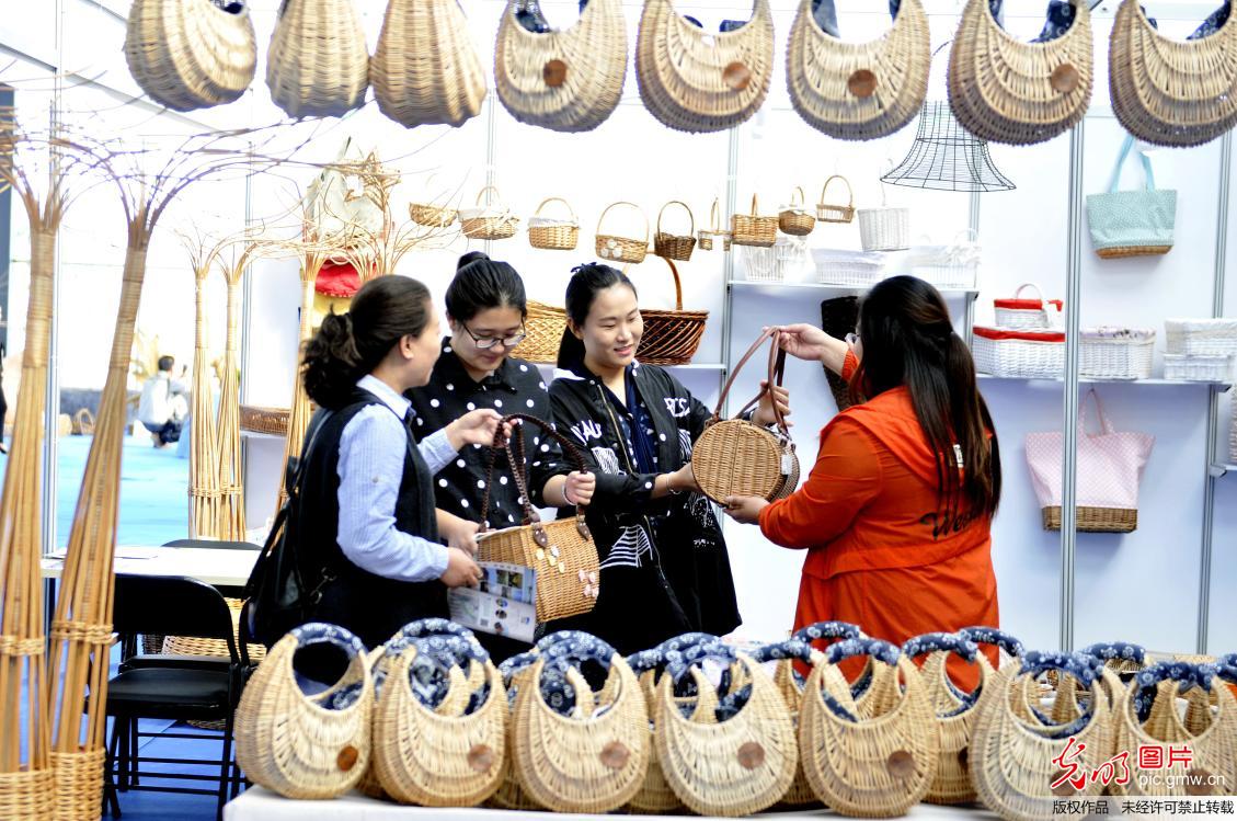 第五届中国（临沭）柳编旅游文化产业博览会开幕