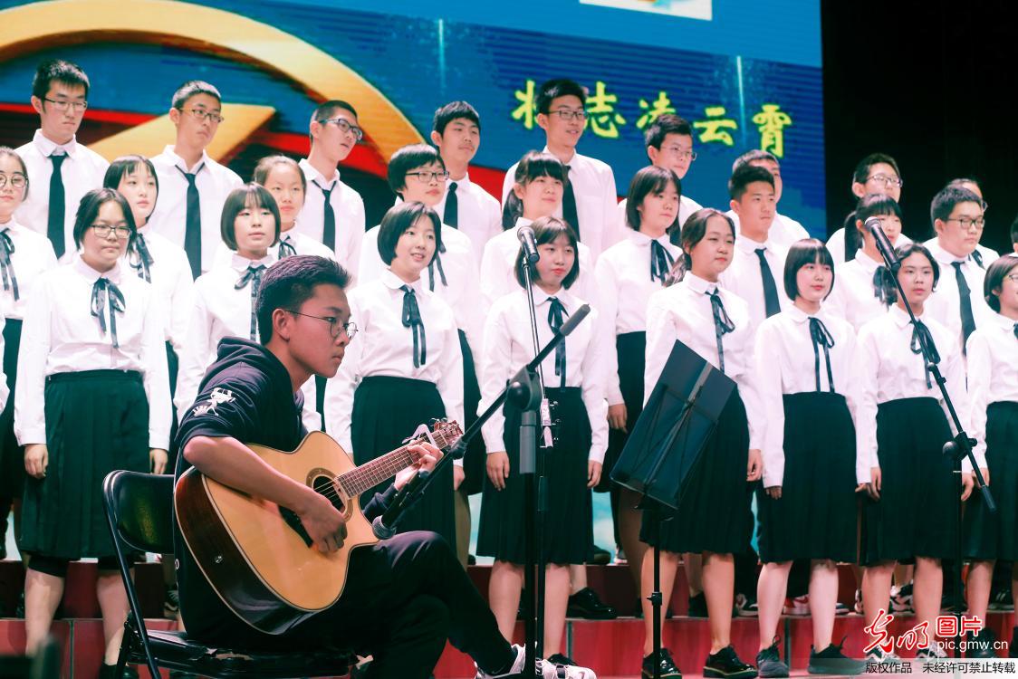 “逐梦•年华”迎新年合唱节在京举行