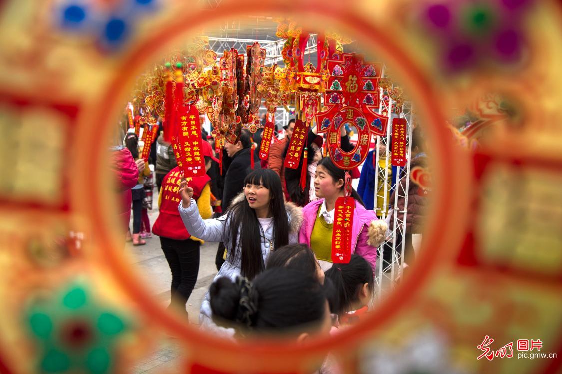 欢乐闹元宵  幸福遍神州