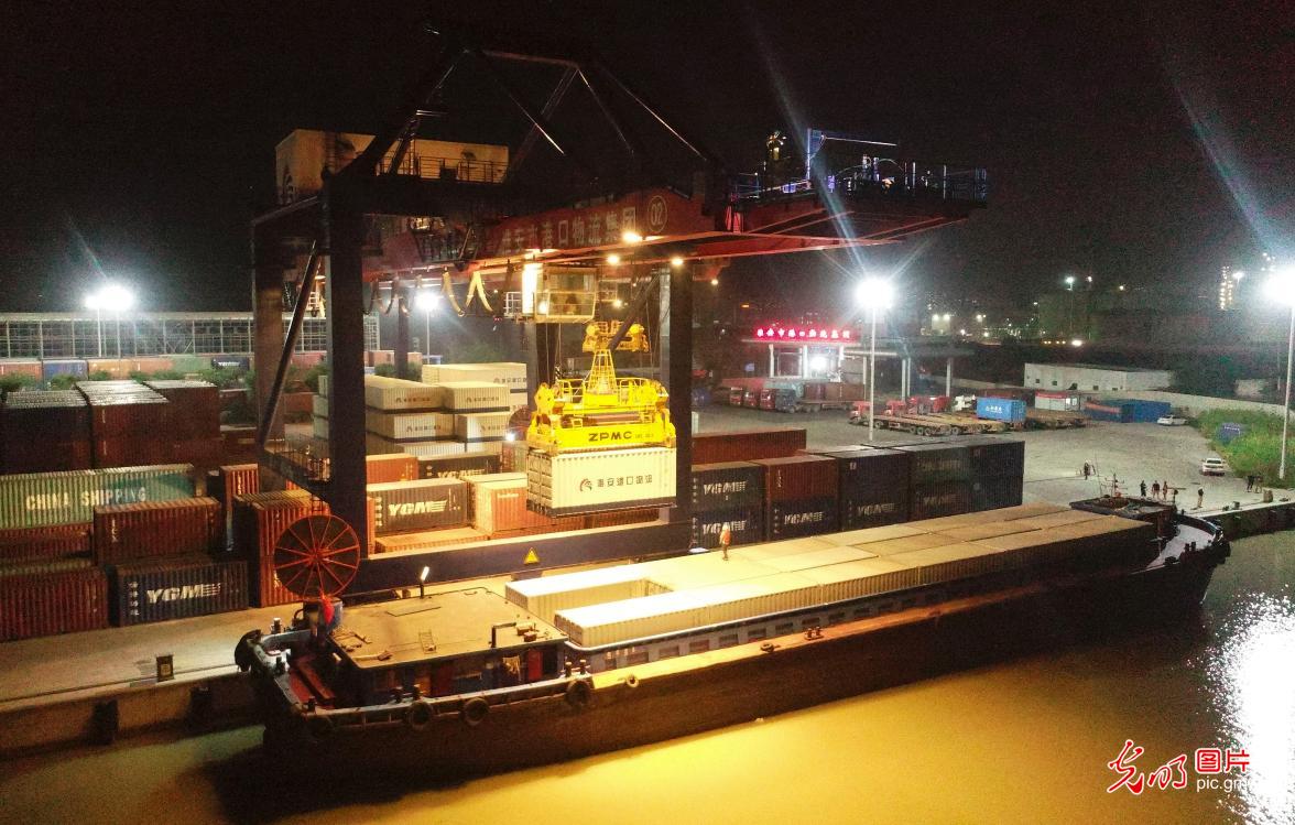 淮安新港至周口集装箱航线首航