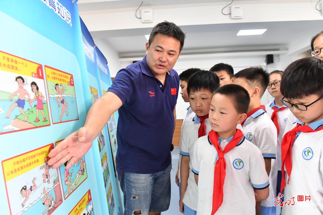 防溺水安全教育进校园 _光明网