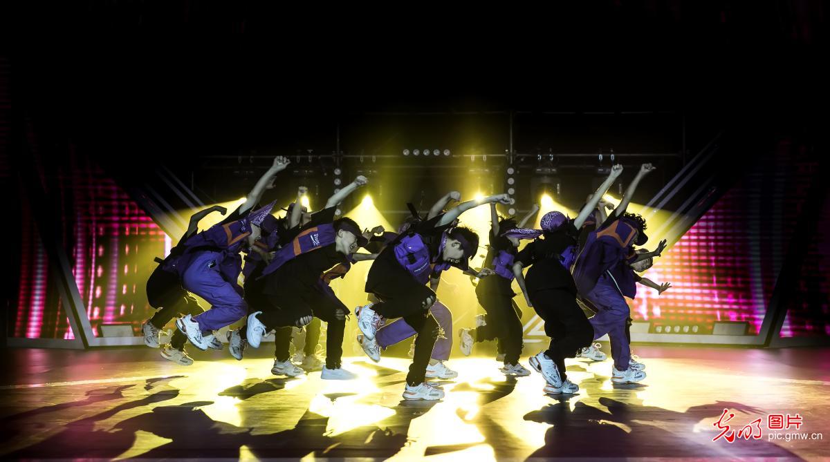 中国街舞盛典在郑州举行