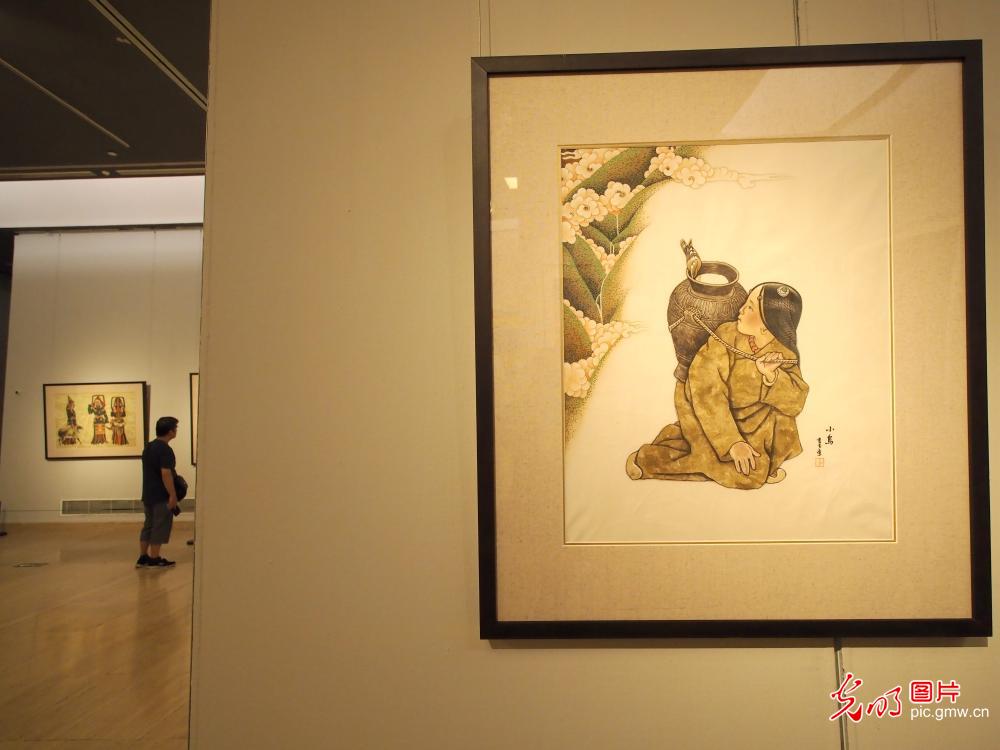 西藏布面重彩画展亮相中国美术馆