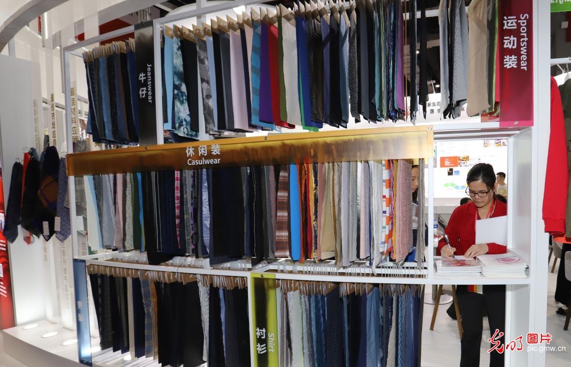 中国纺织工业联合会秋季联展在沪举行
