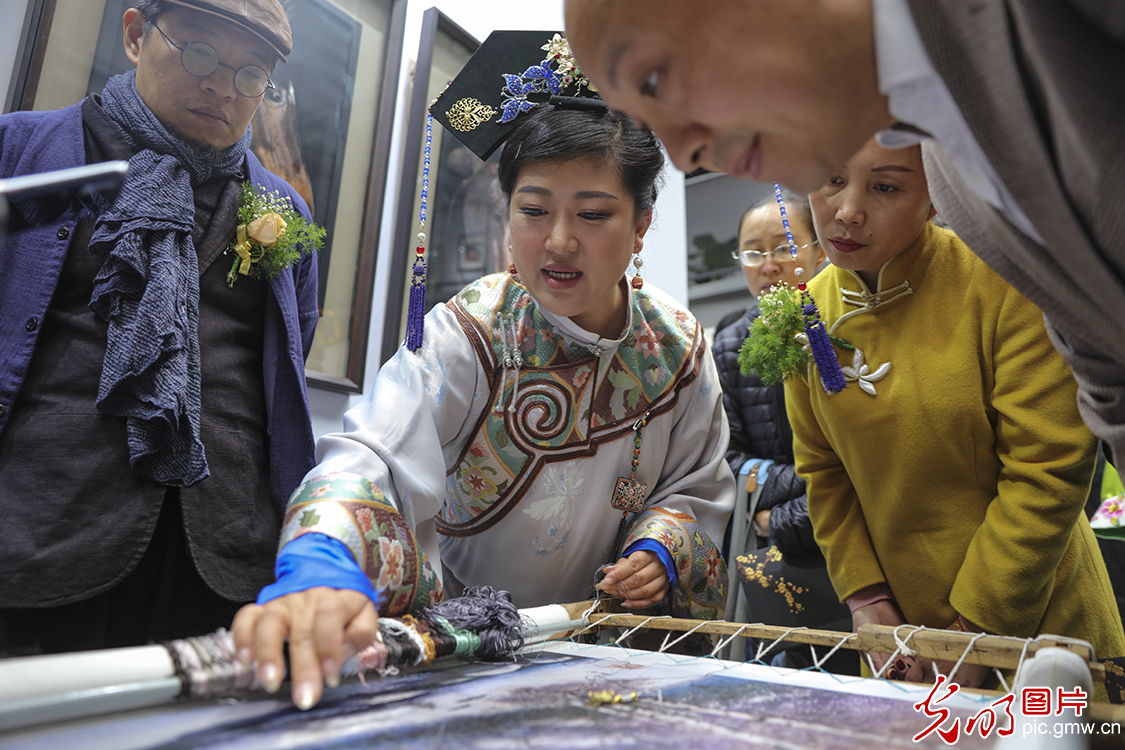 刺绣中的油画百幅满绣作品北京首展